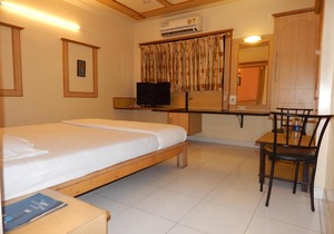 Hotel Suraj Classic