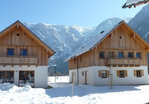 House in Obertraun on Lake Hallstatt with parking