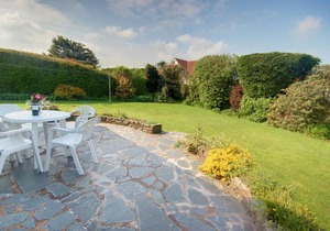 House ∙ 2 bedrooms ∙ 4 guests