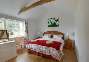 House ∙ 2 bedrooms ∙ 4 guests