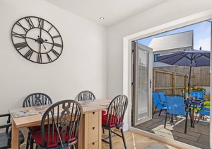 House ∙ 3 bedrooms ∙ 5 guests