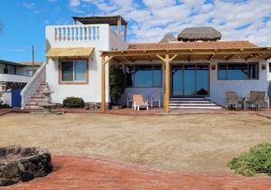 House ∙ 4 bedrooms ∙ 10 guests