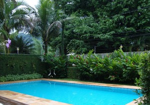 House 4 Suites Barra do Sahy with Pool (WiFi Fiber 450 Mb + SKY HDTV)