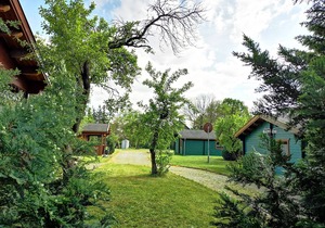 House 9 - Sveda yard