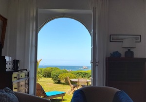 House facing the sea on the GR 34 for 4 to 5 people