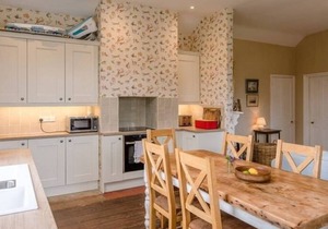 House ∙ 2 bedrooms ∙ 4 guests