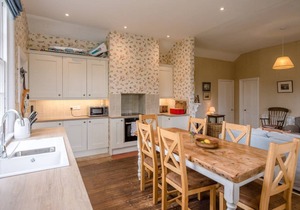 House ∙ 2 bedrooms ∙ 4 guests