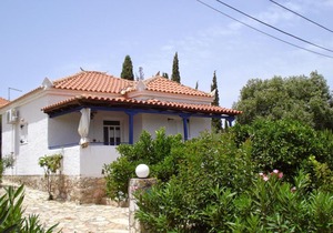 House Giannis Haikos two minutes walk to the beach Peroulia