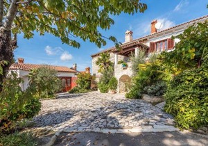 House Peresiji