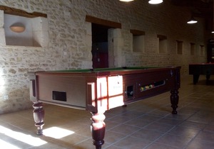 House sleeps 8
