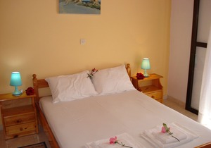 HOUSE TAKIS HAIKOS two minutes walk to the beach Peroulia