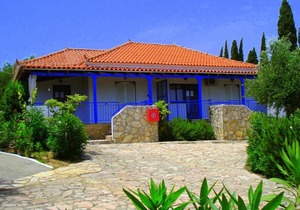 HOUSE TAKIS HAIKOS two minutes walk to the beach Peroulia
