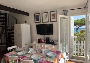House with garden at 25 meters from the sand beach of la Fosca.