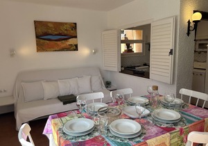 House with garden at 25 meters from the sand beach of la Fosca.