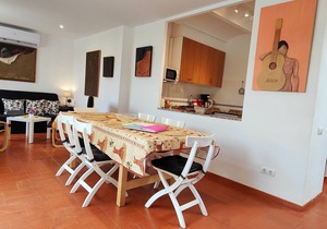 House with garden at 40 meters from the sand beach of la Fosca.