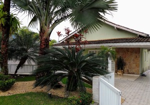 House With Pool In Condo Address Beach