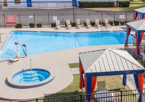 Howard Johnson by Wyndham Ocala FL