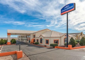Howard Johnson by Wyndham Holbrook