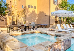 Hudson by AvantStay Magnificent Home w/ Beautiful Views, Multiple Living Areas, Pool & Games!