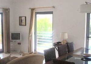 Huge Apartment.Terrace & Balcony Overlooks Pools+Secure Private Gardens.WiFi &TV