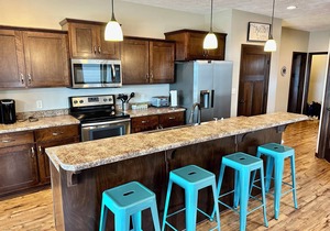 Huge, Clean, Beautiful New House at Bridges Bay Okoboji Resort! TONS of space!