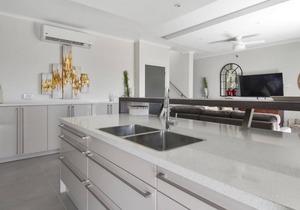 Huge & Gorgeous 8BR Villa in Luxury Resort at Oro by Bocobay