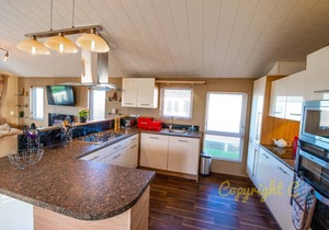 Huge Lodge Sleeps 8 - Camber Sands Holiday Park - Views of Marsh - Washing Machine / Dishwasher