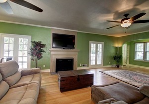 Huge Pet-Friendly House in Hyde Park