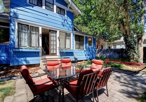 Huge Pet-Friendly House in Hyde Park