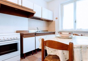 HUGE SPOLETO VILLA/EXCLUSIVE POOL/SLEEPS 18