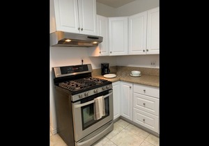 Huge studio on Pico and Robertson with full kitchen and parking