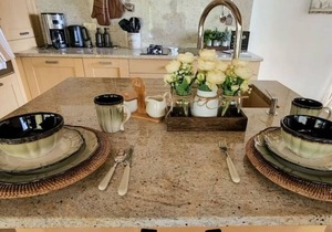 Hydrangea Hideawa Beautiful guest house for two people on the bank