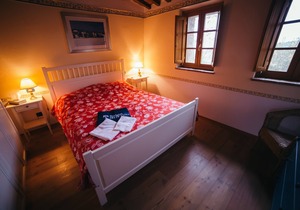 I Tigli # 2, three bedrooms apartment with pool and AC near Montepulciano