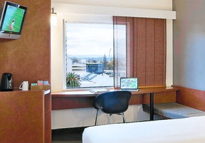 Ibis Hamilton Tainui