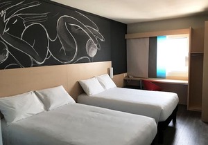 ibis Irapuato