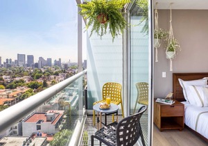 Ideal Apt w/Pvt Balcony | Great Rooftop+Gym+Pool