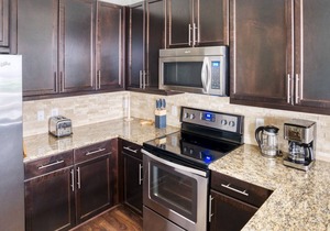 Ideal Bouldin Creek 1BR w/ Gym, Pool & W/D, nr downtown, by Blueground