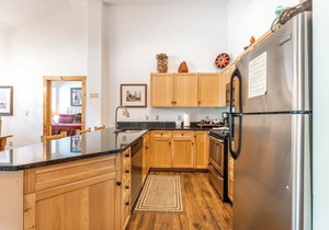 Ideal Location in River Run, Beautiful Mountain Views, Close to Gondola/Shops