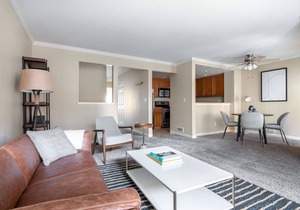 Ideal Santa Clara 2BR w/Parking, W/D, walk to Dining, by Blueground