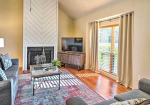 Ideally Located Baton Rouge Townhome w/ Yard!