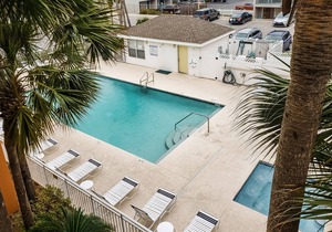 Ideally-Located Coastal Condo w/Shared Pool, Hot Tub, Balcony, & Beach Access