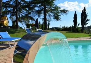 Idyllic holiday home in Vinci with swimming pool
