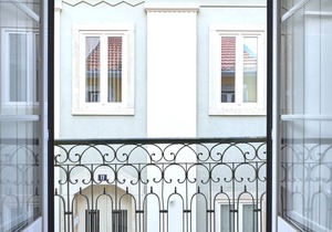 Idyllic Lisbon Apartments With Amazing Courtyard