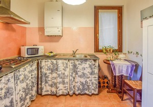 Idyllic vacation home on Lake Trasimeno in beautiful Umbria.