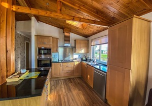 Immaculate 3-Bedroom Private Lodge near York