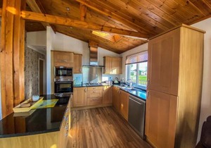 Immaculate 3-Bedroom Private Lodge near York