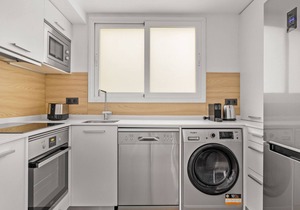 Immpecable Chamartín 2BR w/terrace, by Blueground