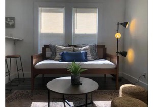 Impressive Cozy Historic 2BR Apt Near Downtown