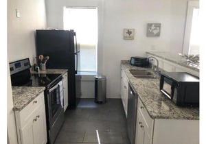 Impressive Cozy Historic 2BR Apt Near Downtown