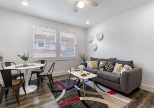 Impressive Cozy Historic 2BR Apt Near Downtown